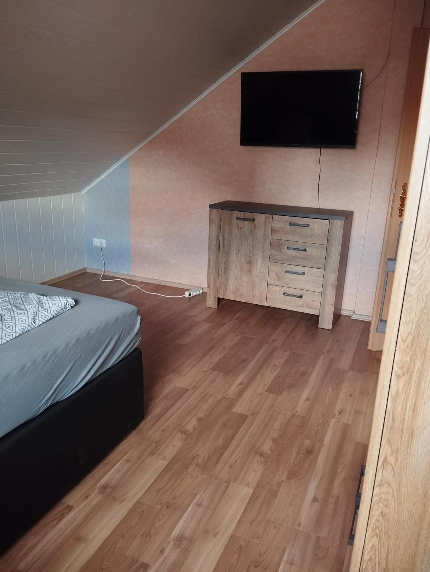 Ferienwohnung Zur Schoenen Aussicht Бухен Екстериор снимка
